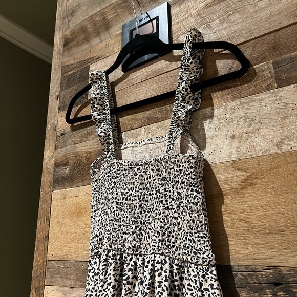 Women’s Abercrombie and Fitch Leopard Print Midi Dress - Picture 9 of 9